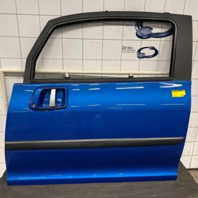 Peugeot 1007 1.4 Door 2-door, left 2005 9002V9