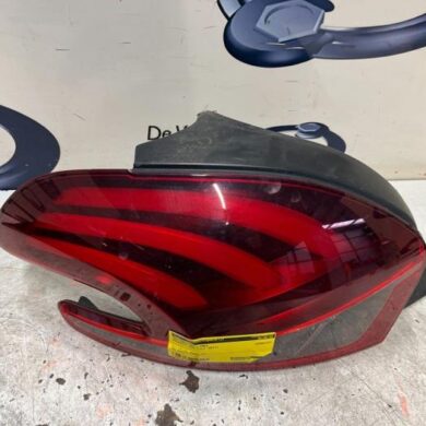 Peugeot 208 1.2 12V e-THP PureTech 110 Rücklicht links 2017 9810343080-9825601280