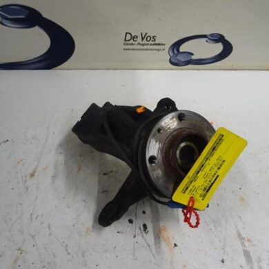 Citroen C4 Cactus 1.6 Blue Hdi 100 Fusee rechts-voor 2015 364790