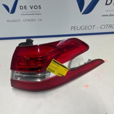 Peugeot 308 2.0 BlueHDi 150 16V Taillight, right 2015 9678093880