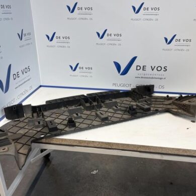 Peugeot 5008 1.6 HDiF 16V Bash plate 2014 7013GQ