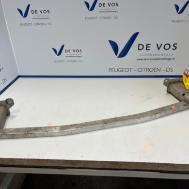 Citroen C5 Aircross 1.2 e-THP PureTech 130 Bumperframe voor 2019 9822100180