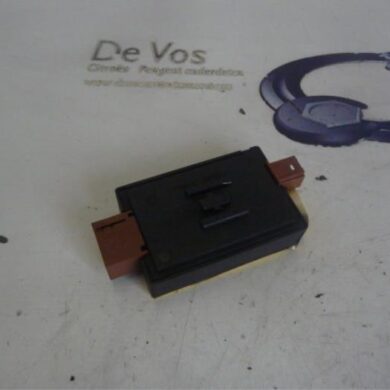 Peugeot 208  Alarm module 2013 1607747880