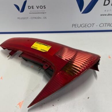 Peugeot 206 1.6 16V Taillight, left 2004 6350R4