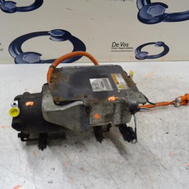 Peugeot iOn  Air conditioning pump 2012 1611082480-648773