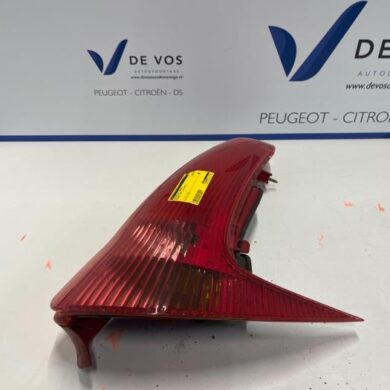 Peugeot 206 1.6 16V Taillight, right 2004 6351R4