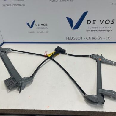 Peugeot 307 2.0 16V Ruitmechaniek 2Deurs links-voor 2004 9221W0