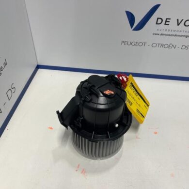 DS Automobiles DS3 Crossback 1.2 12V PureTech 130 Heating and ventilation fan motor 2020 9833380480