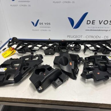 Citroen C4 1.2 PureTech 130 12V Bumperframe achter 2020 9830703680-9830714580-9830714280-9831818980-9831818880