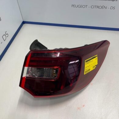 Opel Grandland X 1.5 CDTI 130 Taillight, right 2020 YP00098280