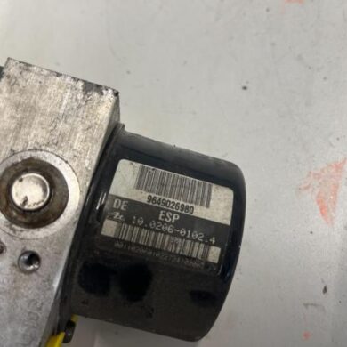 Peugeot 206 1.6 16V ABS Pomp NFU 2005 4541V7-4541V8-9649026980