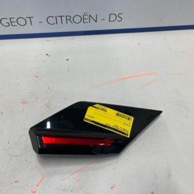 Citroen C4 1.2 PureTech 130 12V Reflector Sierplaat achter 2020 9835109680