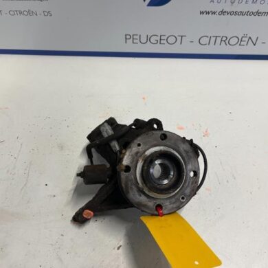 Citroen Picasso 1.6i 16V Knuckle, front right 2007 365754