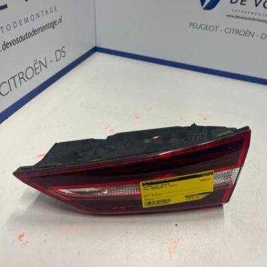 Opel Grandland X 1.6 Turbo 16V Hybrid4 Taillight, right 2021 YP00016480