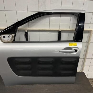 Citroen C4 Cactus 1.2 PureTech 110 12V Portier 4Deurs links-voor 2015 9801012980