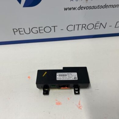 Peugeot 5008  Telefoon interface 2020 9831611580