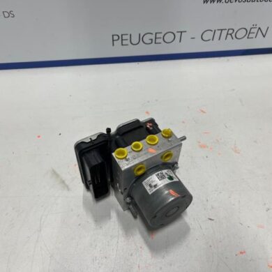 Opel Grandland X 1.6 Turbo 16V Hybrid4 ABS pump 5G06 2021