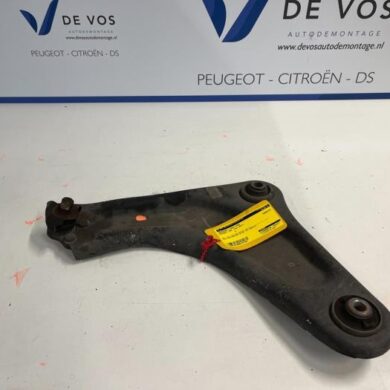 Peugeot 208  Front wishbone, left 2017 3520R7
