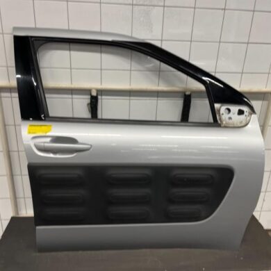Citroen C4 Cactus 1.2 PureTech 110 12V Tür 4-türig rechts vorne 2015 9801012880