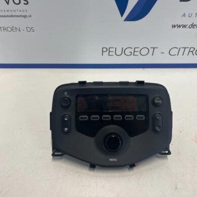 Peugeot 108 1.0 12V Radio 2015 B000792480