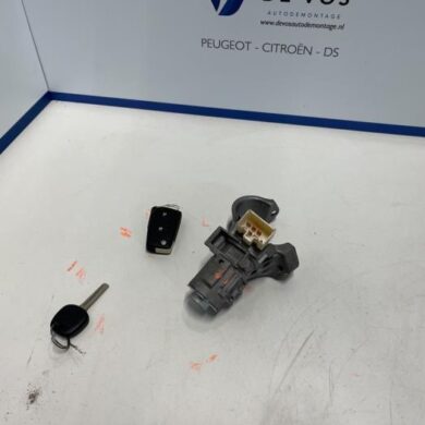 Peugeot 108 1.0 12V Kontaktslot+Sleutel 2015 1612475680