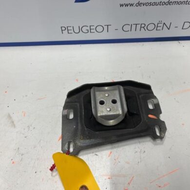 Citroen C5 Aircross  Gearbox mount 2019 9813699680 20HT08