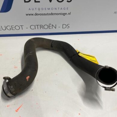 Peugeot 308 1.6 BlueHDi 120 Intercooler hose BHZ 2017 9820100780