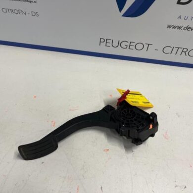 Opel Grandland X 1.5 CDTI 130 Gaspedal 2020 9674829180