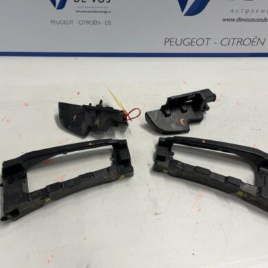 Citroen Berlingo  Bumperframe achter 2020 9816808780-9816808680-16808580-9816808480