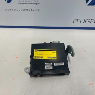 Peugeot 108 1.0 12V Start/Stop computer CFB 2015 B000966380