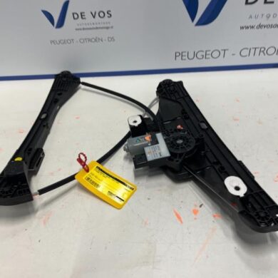 Citroen C4 1.2 PureTech 130 12V Ruitmechaniek 4Deurs links-voor 2020 9832821680