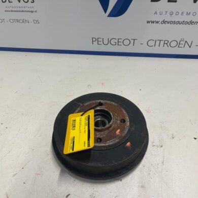 Citroen C4 Cactus 1.2 PureTech 110 12V Remtrommel achter 2015 424759