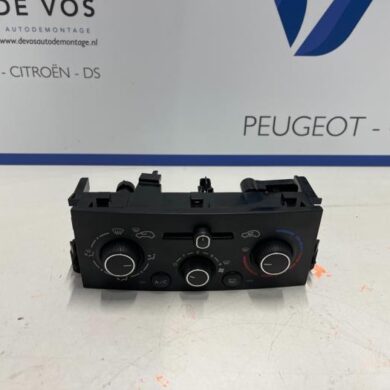 Peugeot 207 1.6 16V Heater control panel 2014 6452Q6