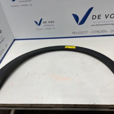 Opel Grandland X 1.6 CDTi 120 Wheel arch strip 2018 YP000310XT