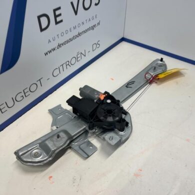 Peugeot 2008 1.2 Vti 12V PureTech Ruitmechaniek 4Deurs links-voor 2018 9816402180-9806088180