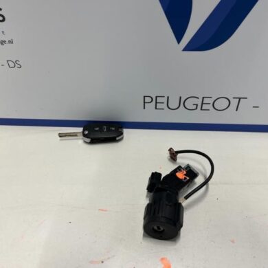 Opel Grandland X 1.6 CDTi 120 Ignition lock + key 2018 1608682880