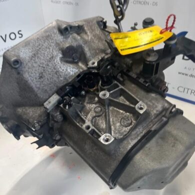 Peugeot 2008 1.2 Vti 12V PureTech Versnellingsbak HMR 2018 9822715380-1622961580 20A705