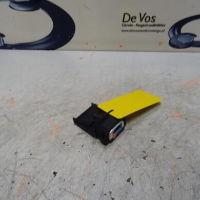 Peugeot 5008  Front camera 2018 1640245080