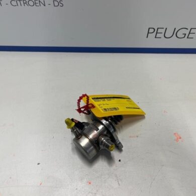 Peugeot 2008  Brandstofpomp Mechanisch HNK 2020 9812133780
