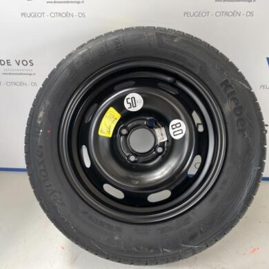 Citroen C3 1.2 12V e-THP PureTech 110 Velg + Band 2017