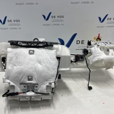 Peugeot 5008  Heater housing 2021 9821299980-9822121780-1618895580