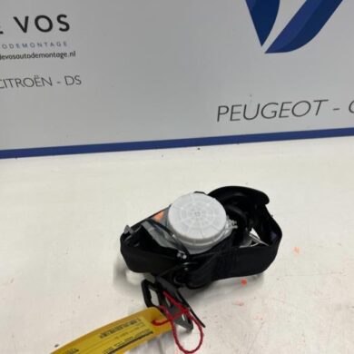 Peugeot 5008 1.5 BlueHDi 130 Rear seatbelt, right 2018