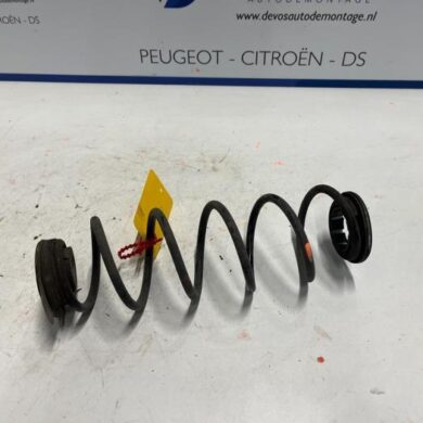 Opel Corsa 1.2 12V 75 Rear coil spring 2022 9828919580