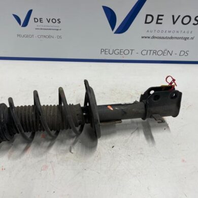 Opel Corsa 1.2 12V 75 Schokdemperpoot rechts-voor 2022 9837414380