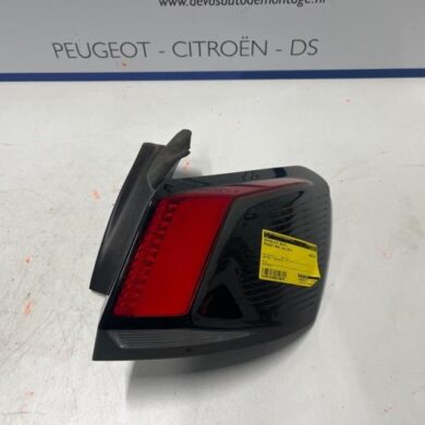 Peugeot 3008 1.6 16V Hybrid4 Achterlicht rechts 2020 9810477080