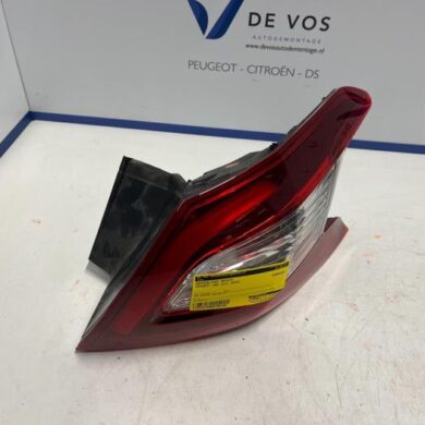 Peugeot 308 1.2 12V e-THP PureTech 110 Achterlicht rechts 2015 9677817580