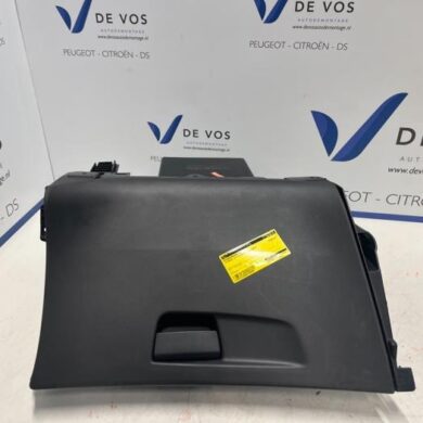 Citroen C4 Picasso 2.0 Blue HDI 150 Dashboardkastje 2019 1609671280-96778791ZD