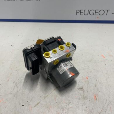 Peugeot 308  ABS pump 5G06 2021