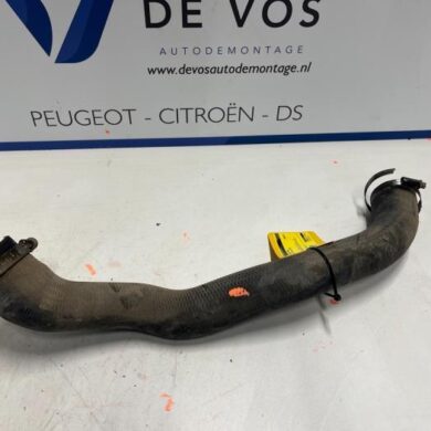 Peugeot 308 1.2 12V e-THP PureTech 130 Intercooler hose HNY 2015 9815434180