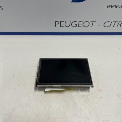 Peugeot 2008 1.2 12V e-THP PureTech 110 Display Interieur HNZ 2018 9825029180-9831642480